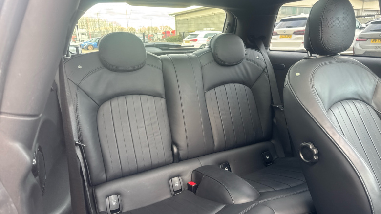 MINI Hatchback 1.5 Cooper Exclusive 3dr Auto Petrol Hatchback